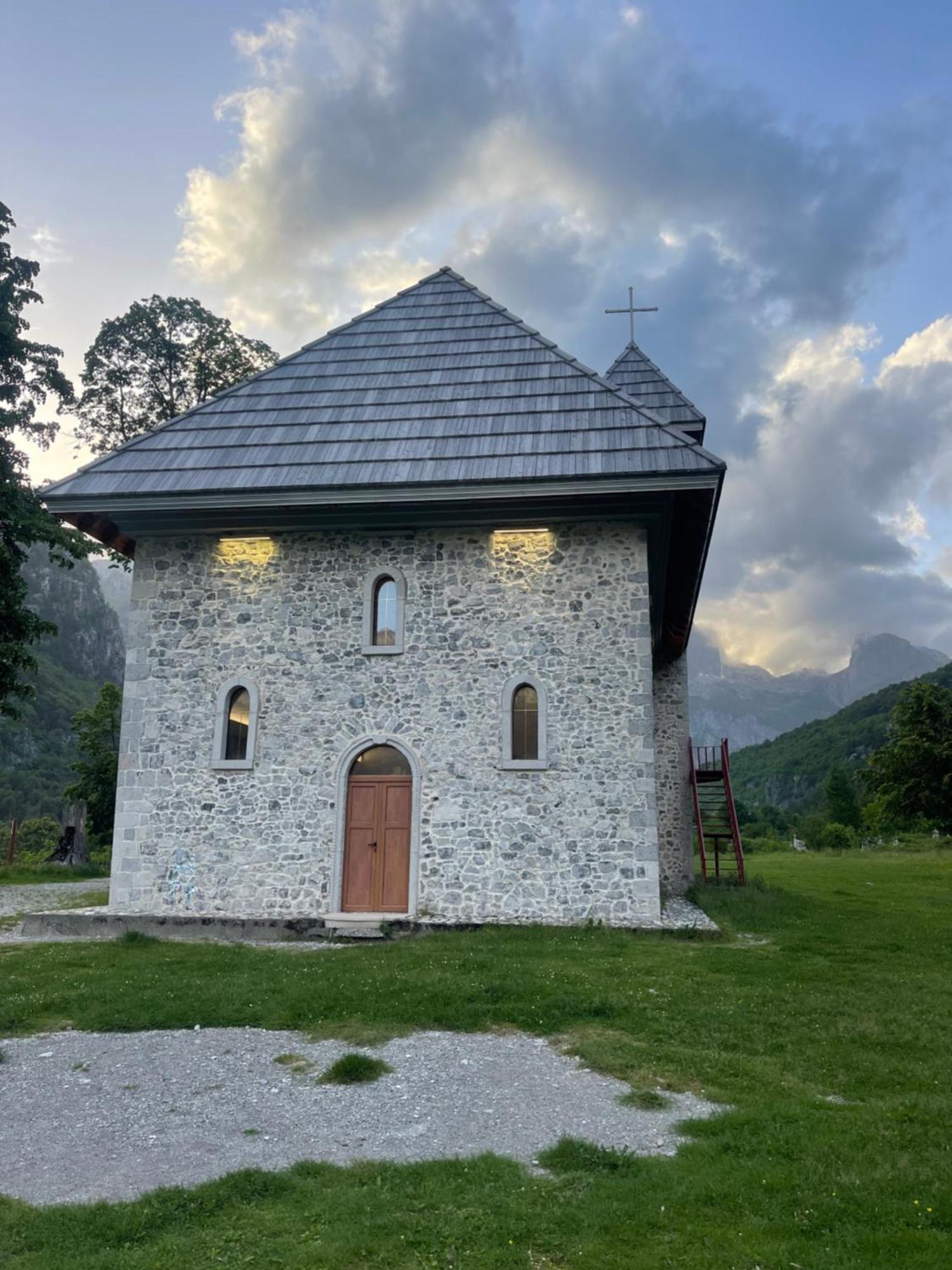 Thethi Mountain Villas Экстерьер фото